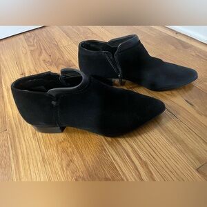 VINCE CAMUTO Black Suede Ankle Boots 8.5